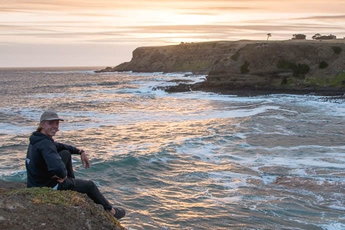 Sunset behind cliffs at Flinders Blohwole