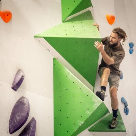 Flow Bouldering