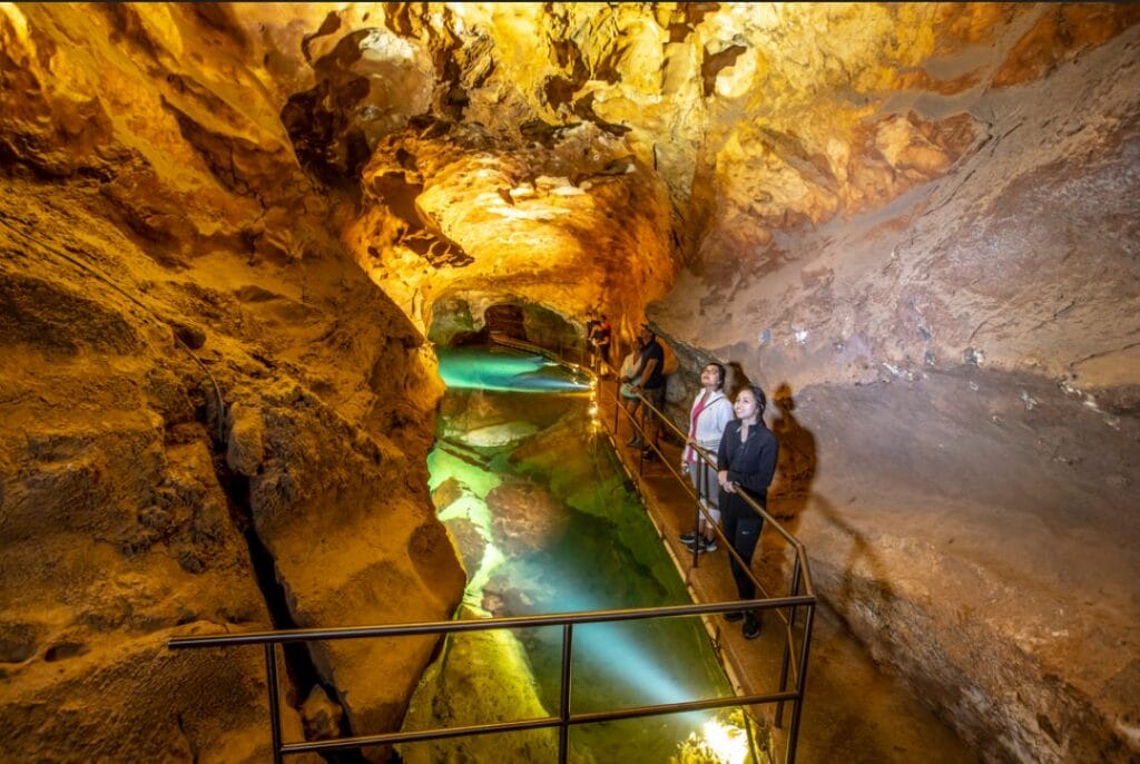 Jenolan Caves