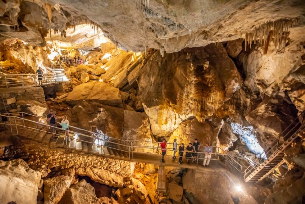 Jenolan Caves